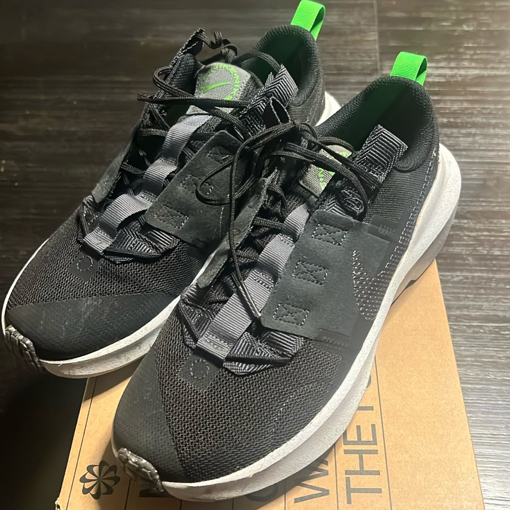 Nike crater impact gently used youth size 6.5 black green
